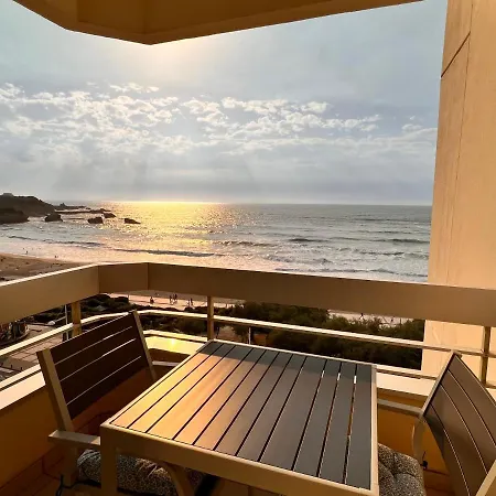 L'ocean A Perte De Vue, La Grande A Vos Pieds