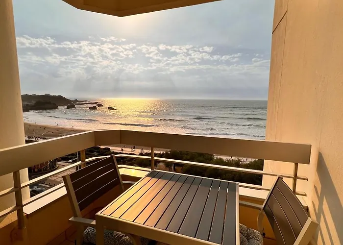 L'ocean A Perte De Vue, La Grande A Vos Pieds